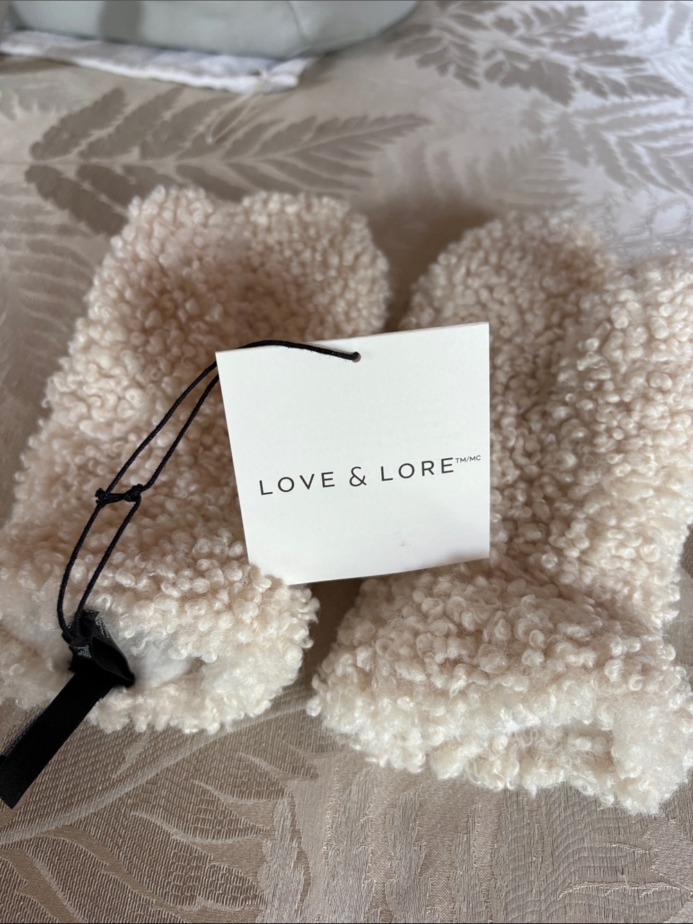Love & Lore Mittens